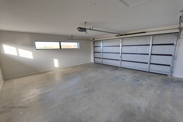 Photo of property in 1 Waikaka Place, Rototuna North, Hamilton, 3210