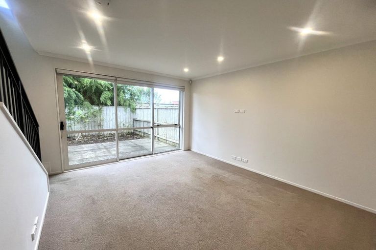 Photo of property in 19 Matairangi Avenue, Totara Heights, Auckland, 2105