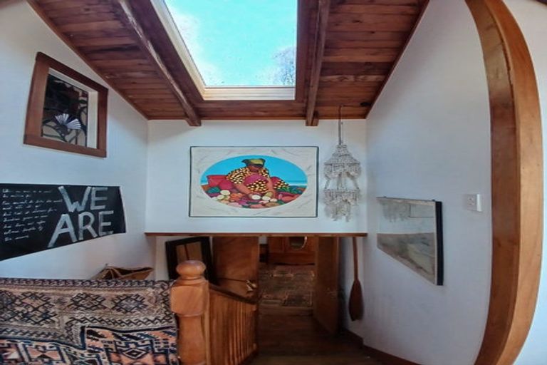 Photo of property in 102 Beach Road, Onerahi, Whangarei, 0110