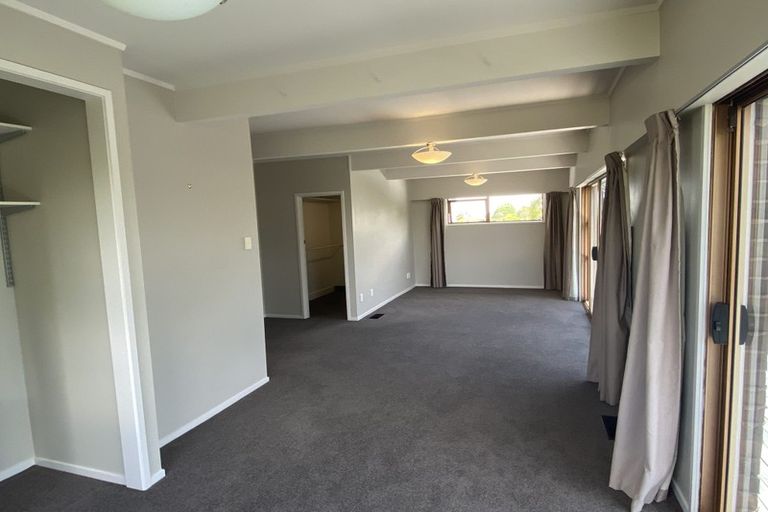 Photo of property in 6 Barnhill Crescent, Pahurehure, Papakura, 2113