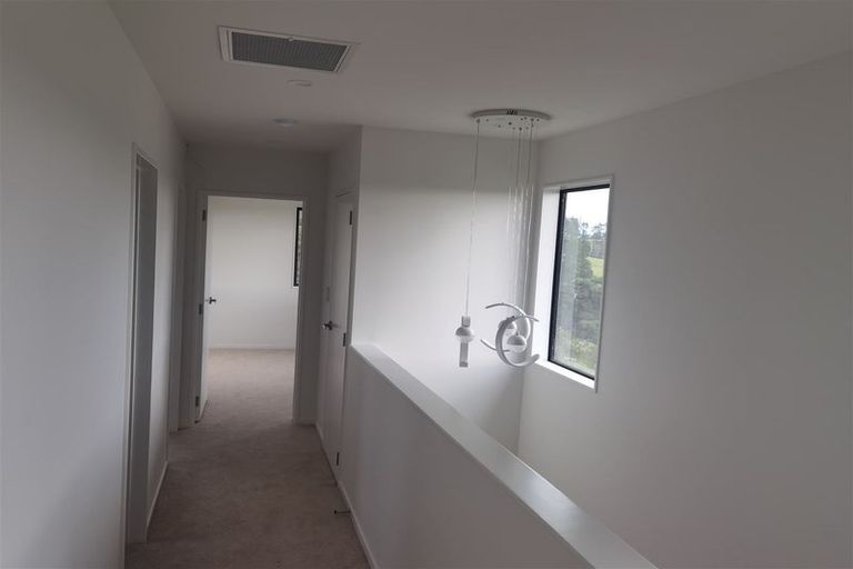 Photo of property in 33 Biokovo Street, Massey, 0614