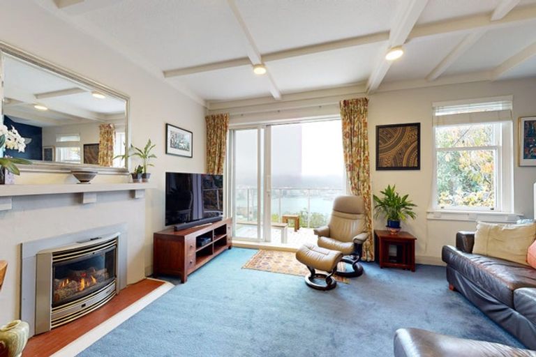 Photo of property in 55 Palliser Road, Roseneath, Wellington, 6011