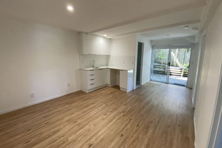 Photo of property in 2/555 East Coast Road, Browns Bay, Auckland, 0630