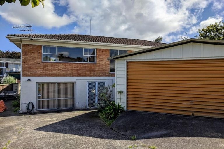 Photo of property in 6 Bellcroft Place, Belmont, Auckland, 0622