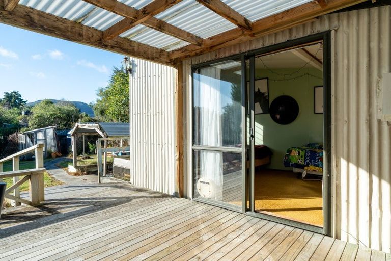 Photo of property in 17 Wratten Road, Owaka, 9585