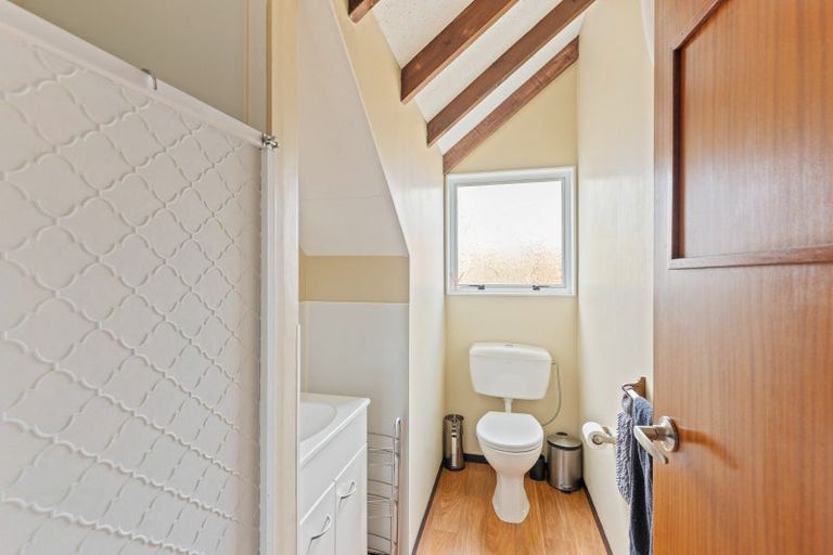 Photo of property in 4 Cargill Place, Frankleigh Park, New Plymouth, 4310