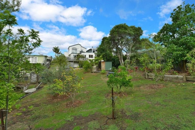Photo of property in 174 Vipond Road, Stanmore Bay, Whangaparaoa, 0932