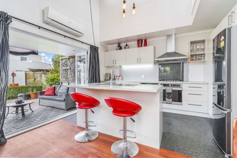 Photo of property in 51 Nielsen Gardens, Rototuna, Hamilton, 3210