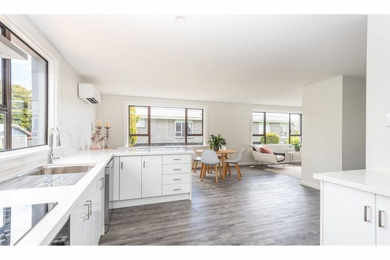 Photo of property in 335 Hills Road, Mairehau, Christchurch, 8013