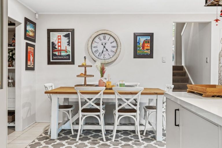 Photo of property in 1/6 Oystergrove Road, West Harbour, Auckland, 0618