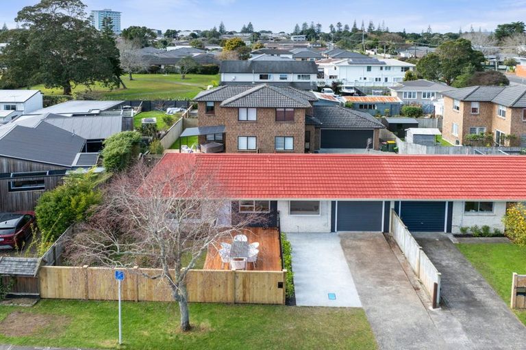 Photo of property in 1/59 Hatton Road, Orewa, 0931