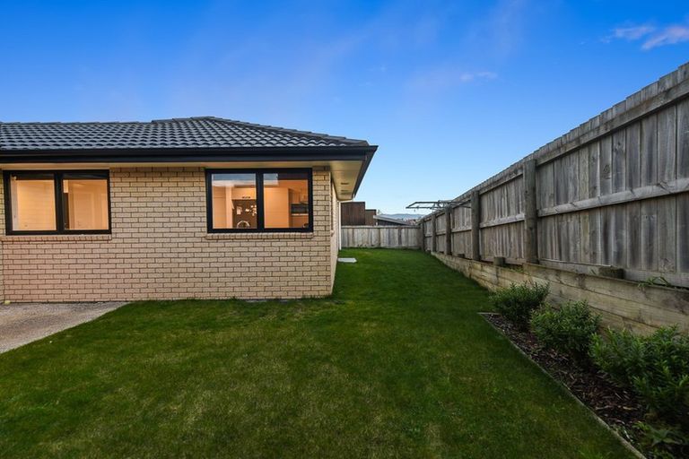 Photo of property in 2/12 Onukutara Place, Huntington, Hamilton, 3281