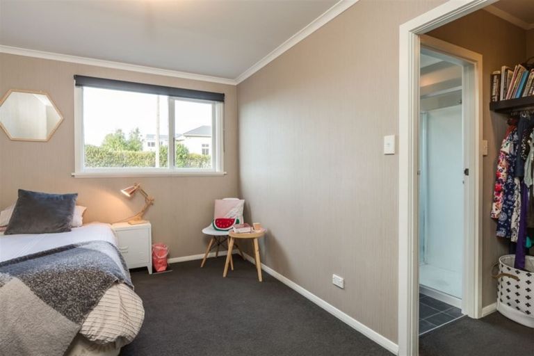 Photo of property in 68 Eglinton Road, The Glen, Dunedin, 9011