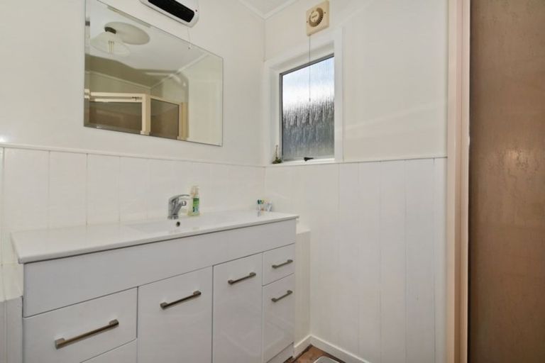 Photo of property in 14 Handforth Street, Onerahi, Whangarei, 0110