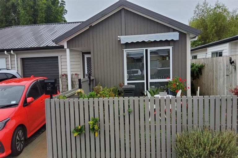 Photo of property in 37 Harore Road, Takanini, 2112