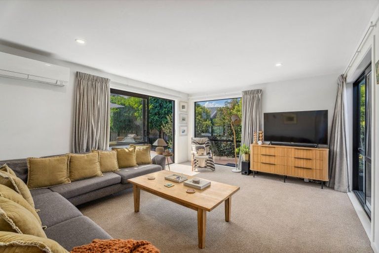 Photo of property in 10 Chadlington Way, Lower Shotover, Queenstown, 9304