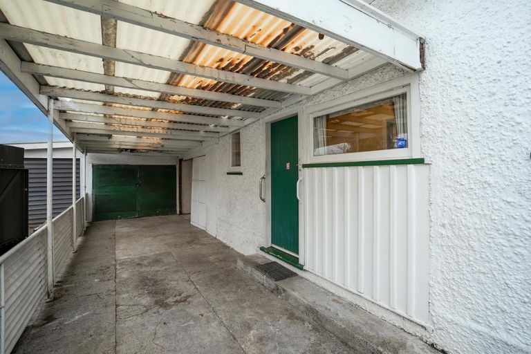 Photo of property in 112 Shamrock Street, Takaro, Palmerston North, 4412