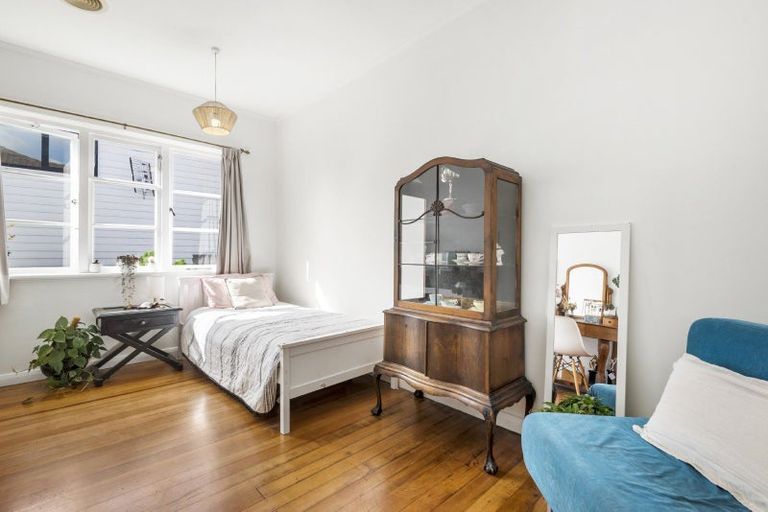 Photo of property in 16 Achilles Crescent, Narrow Neck, Auckland, 0624