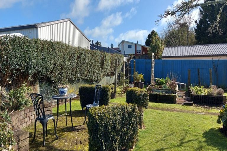 Photo of property in 11 Miranda Street, Stratford, 4332