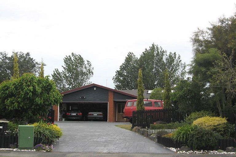 Photo of property in 31 Saint Pauls Place, Burwood, Christchurch, 8083