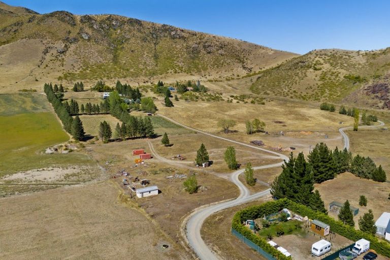 Photo of property in 24 Ahuriri Drive, Omarama, 9412