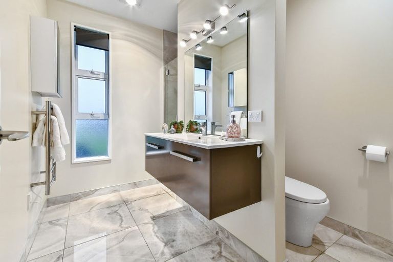 Photo of property in 2 Parkgrove Crescent, Pokeno, 2402