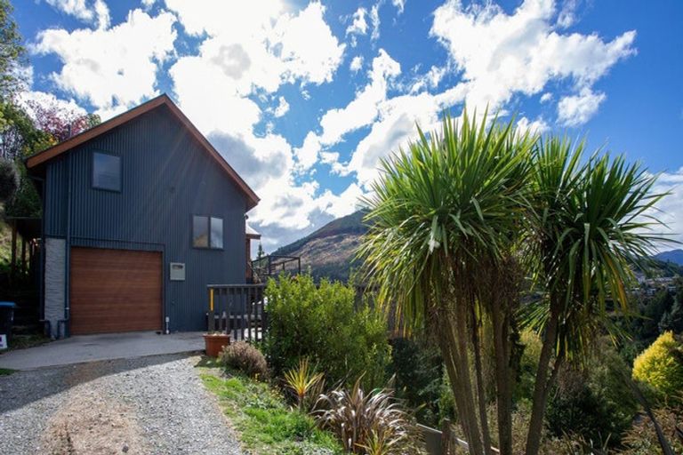 Photo of property in 67 Mcchesney Road, Arthurs Point, Queenstown, 9371