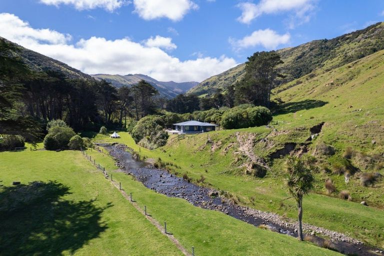 Photo of property in 904 Te Oka Bay Road, Te Oka, Little River, 7591