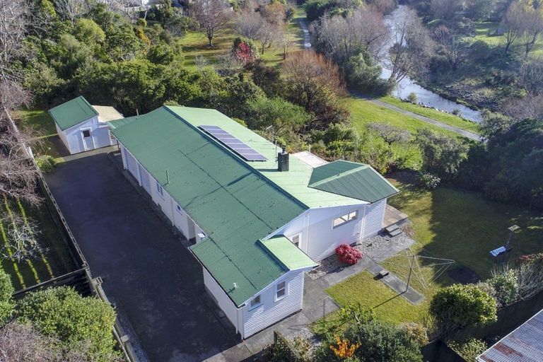 Photo of property in 57 Hine Road, Wainuiomata, Lower Hutt, 5014