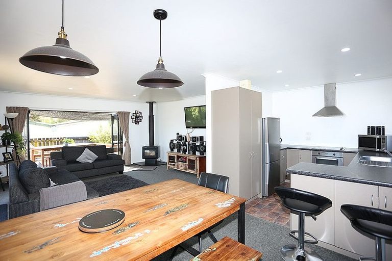 Photo of property in 11b De Lautour Road, Kaiti, Gisborne, 4010