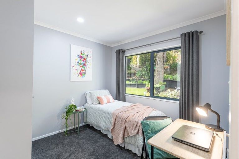 Photo of property in 43 Forest Road, Pinehaven, Upper Hutt, 5019