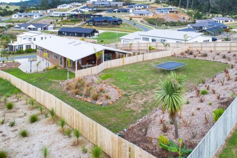 Photo of property in 76 Solan Drive, Waimauku, 0812