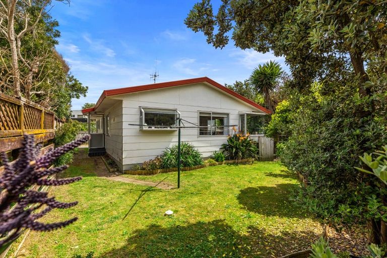 Photo of property in 1335b Papamoa Beach Road, Papamoa Beach, Papamoa, 3118