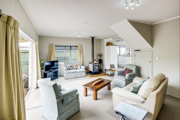 Photo of property in 163 Whirinaki Road, Eskdale, Napier, 4182