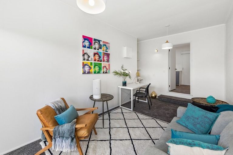 Photo of property in 2/45 Glenmore Road, Sunnyhills, Auckland, 2010