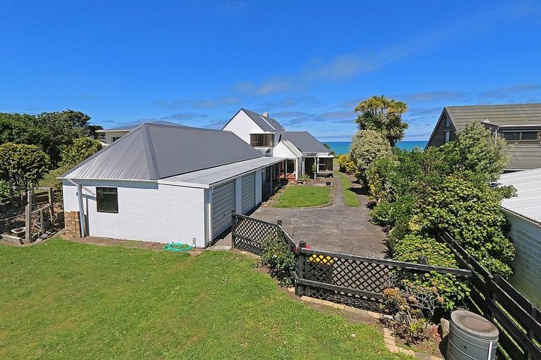 Photo of property in 6 Halse Place, Opunake, 4616