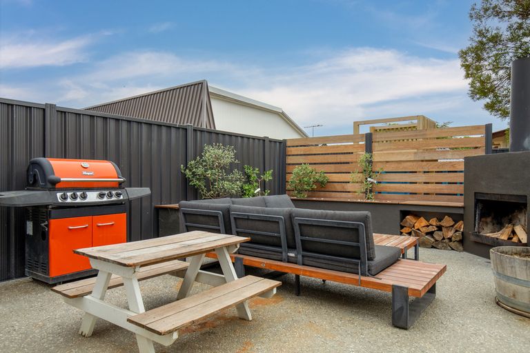 Photo of property in 42 Brandon Street, Alexandra, 9320