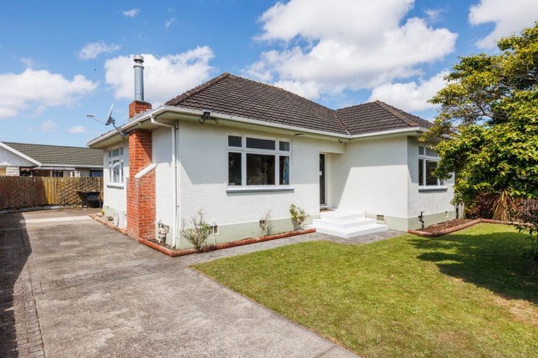 Photo of property in 11 Moore Street, West End, Palmerston North, 4412