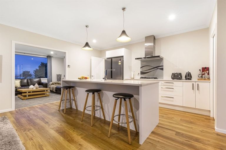 Photo of property in 24 Frances Brown Avenue, Aotea, Porirua, 5024