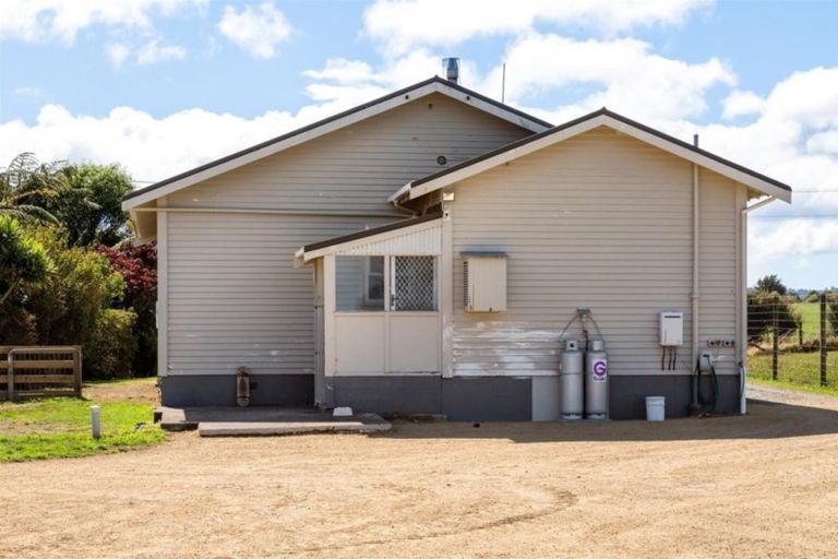 Photo of property in 1491 Eltham Road, Kaponga, Hawera, 4679