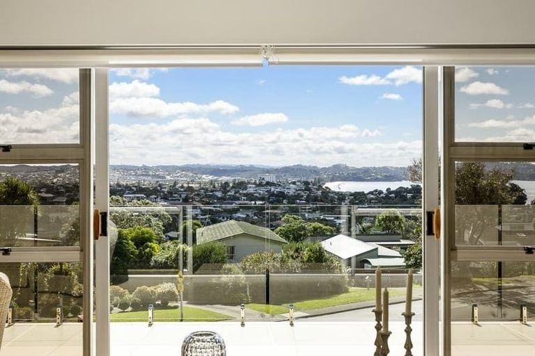 Photo of property in 76 Marellen Drive, Red Beach, 0932