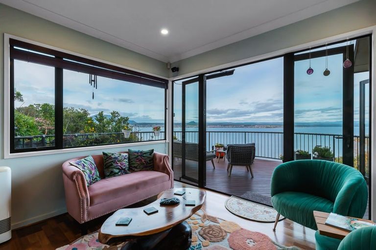 Photo of property in 2/71 Wakeman Road, Acacia Bay, Taupo, 3330