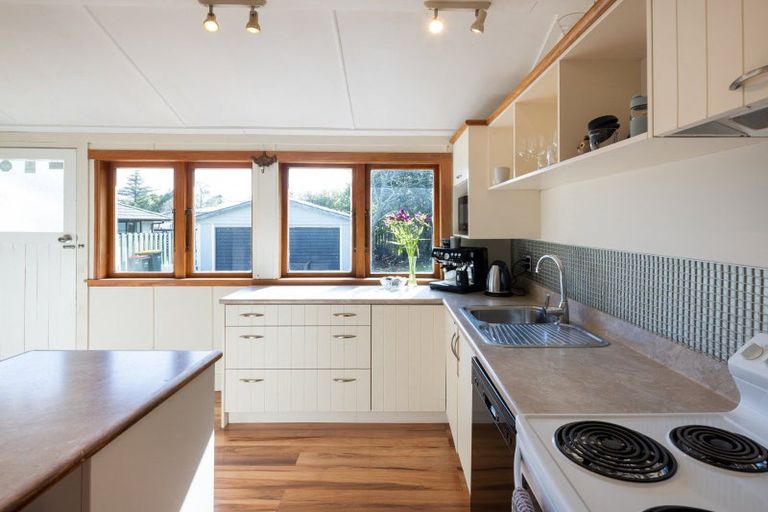 Photo of property in 19 Bettina Road, Fairfield, Hamilton, 3214