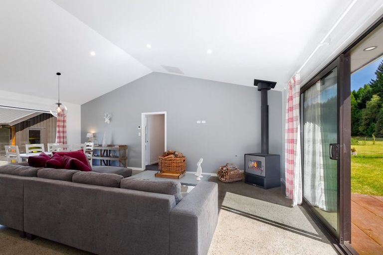 Photo of property in 14 Carlisle Street, Athol, 9793