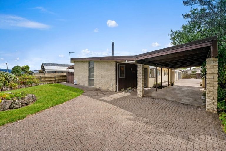 Photo of property in 28 Iles Road, Lynmore, Rotorua, 3010