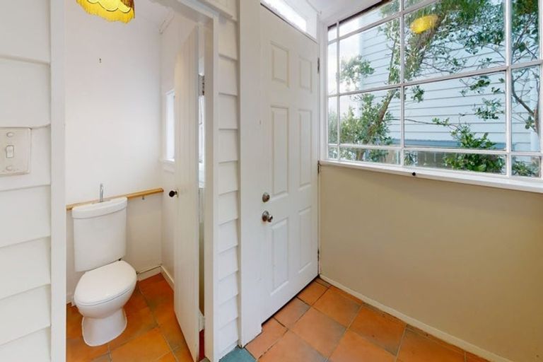 Photo of property in 39 Mornington Road, Brooklyn, Wellington, 6021