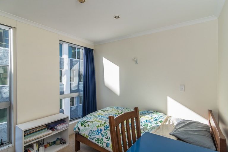 Photo of property in Terrace Heights Apartments, 13d/163 The Terrace, Wellington Central, Wellington, 6011