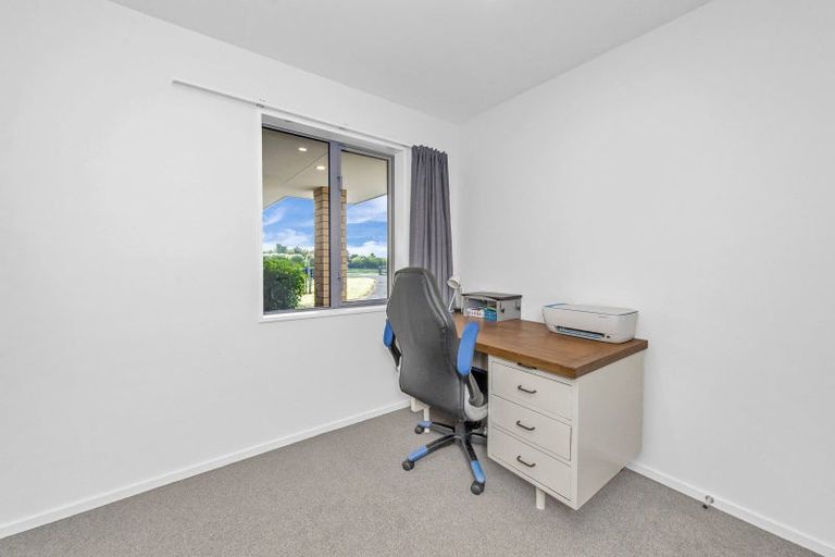 Photo of property in 25 Landsborough Drive, Darfield, 7571