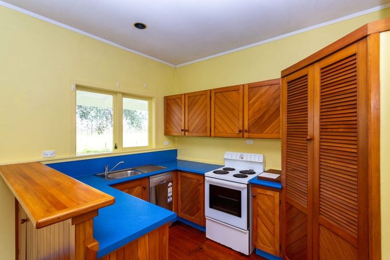 Photo of property in 76 Riverland Road, Kumeu, 0892