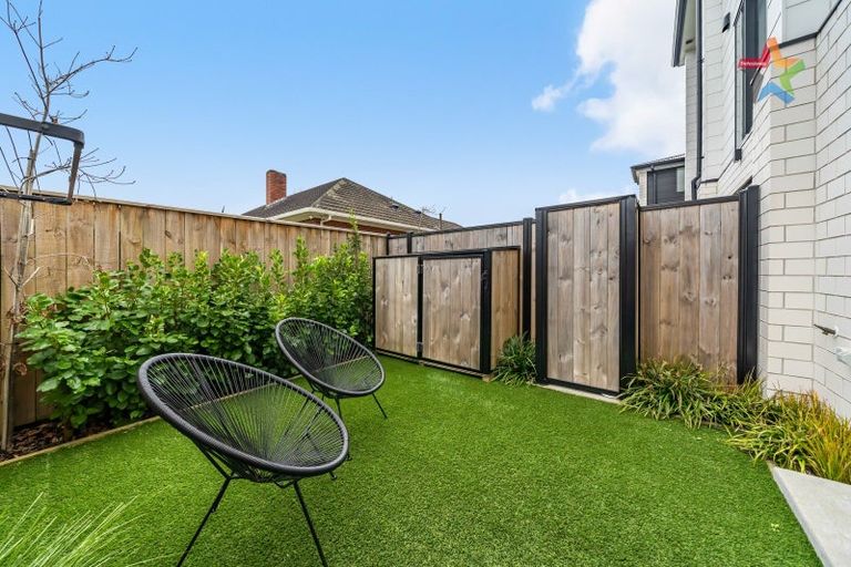 Photo of property in 2/183 Cambridge Terrace, Fairfield, Lower Hutt, 5011